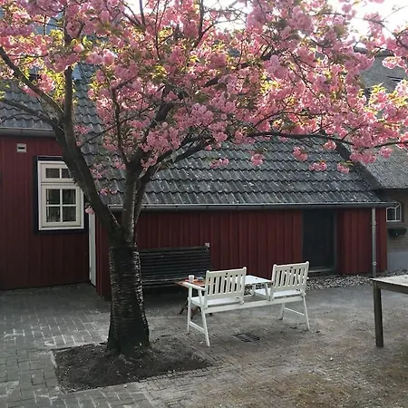 Gastenverblijf Op Zijn Zweeds Echten  Exterior foto