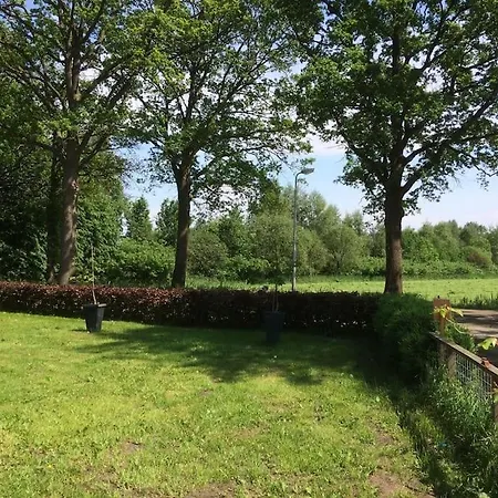 Gastenverblijf Op Zijn Zweeds Echten  Exterior foto